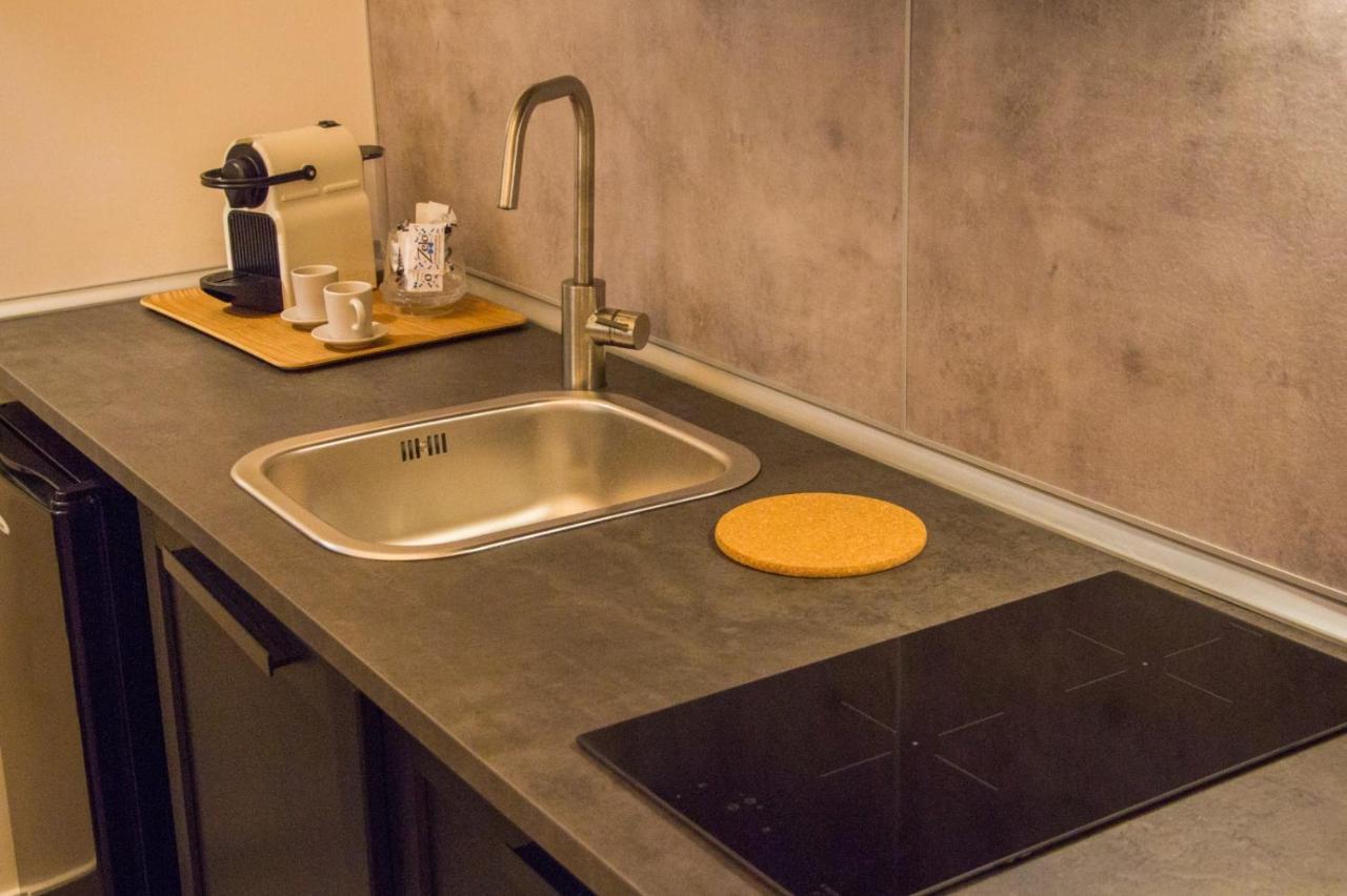 Hotel Blue Plebiscito Napoli Esterno foto