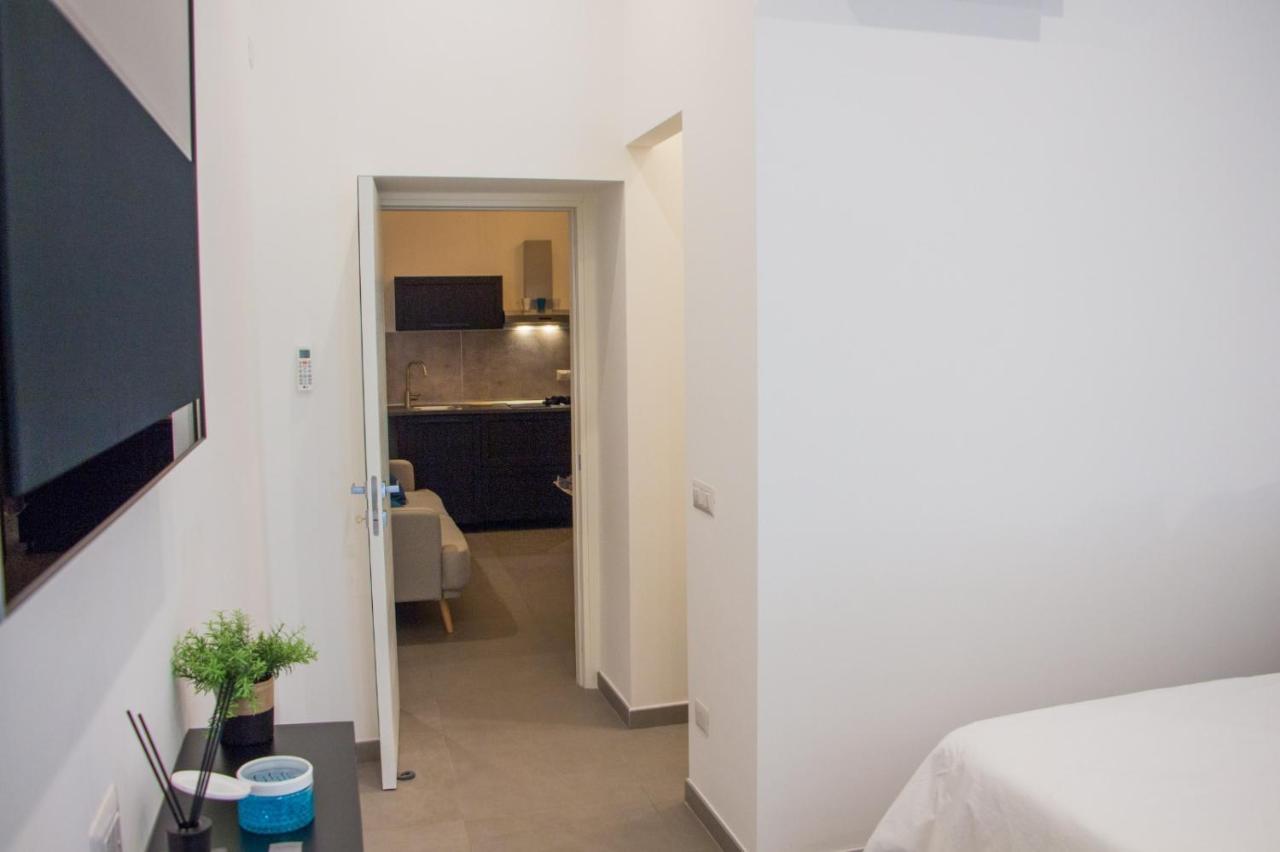 Hotel Blue Plebiscito Napoli Esterno foto