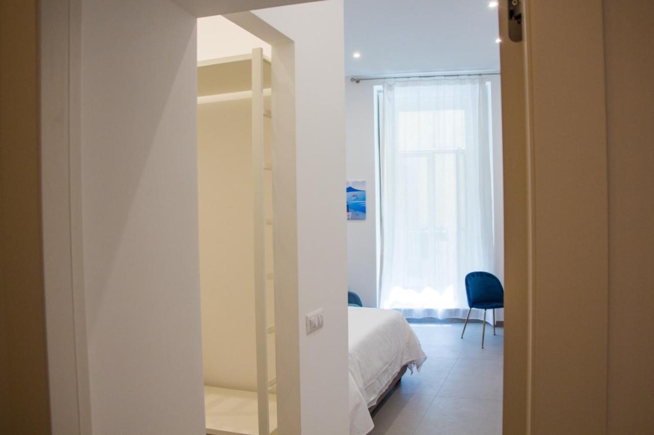 Hotel Blue Plebiscito Napoli Esterno foto