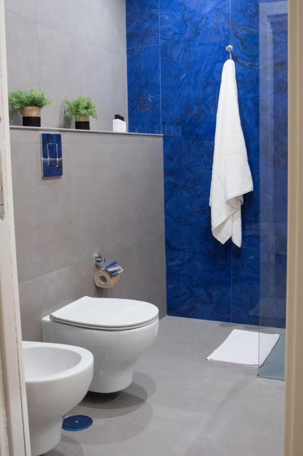 Hotel Blue Plebiscito Napoli Esterno foto