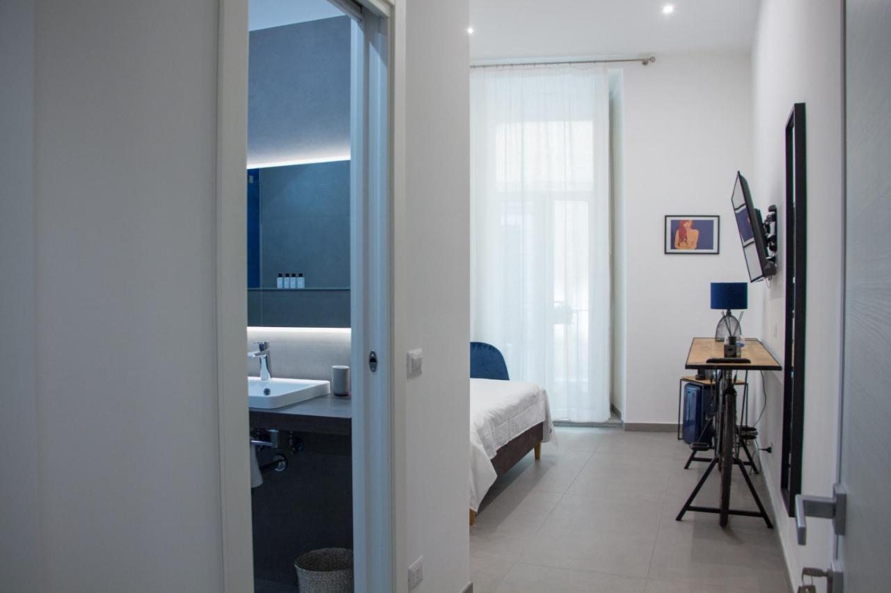 Hotel Blue Plebiscito Napoli Esterno foto